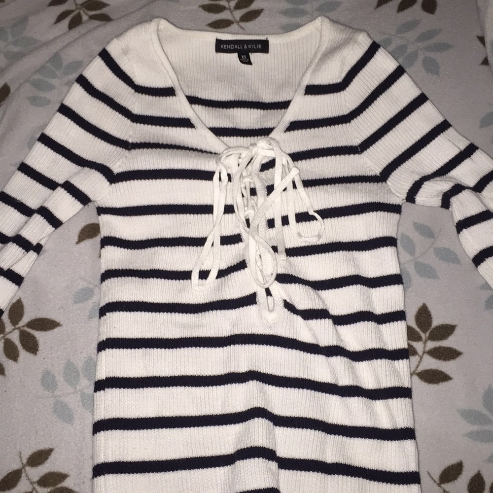 Striped Long-Sleeved Ribbed Top - Picture 2 of 3